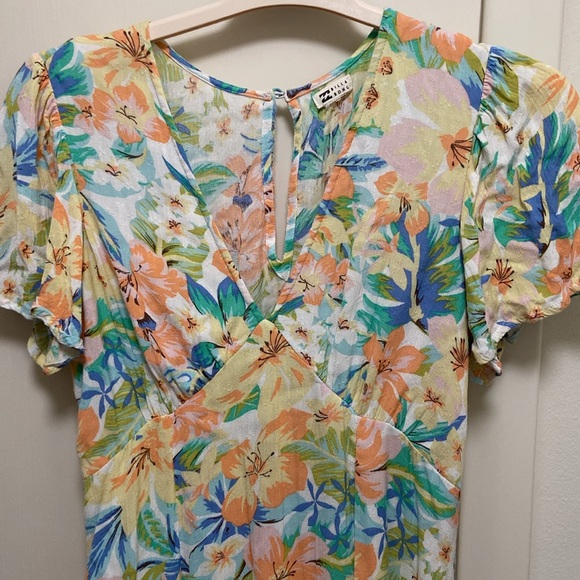 Billabong Floral Flutter Sleeve Midi Dress Good Condition - Picture 3 of 12